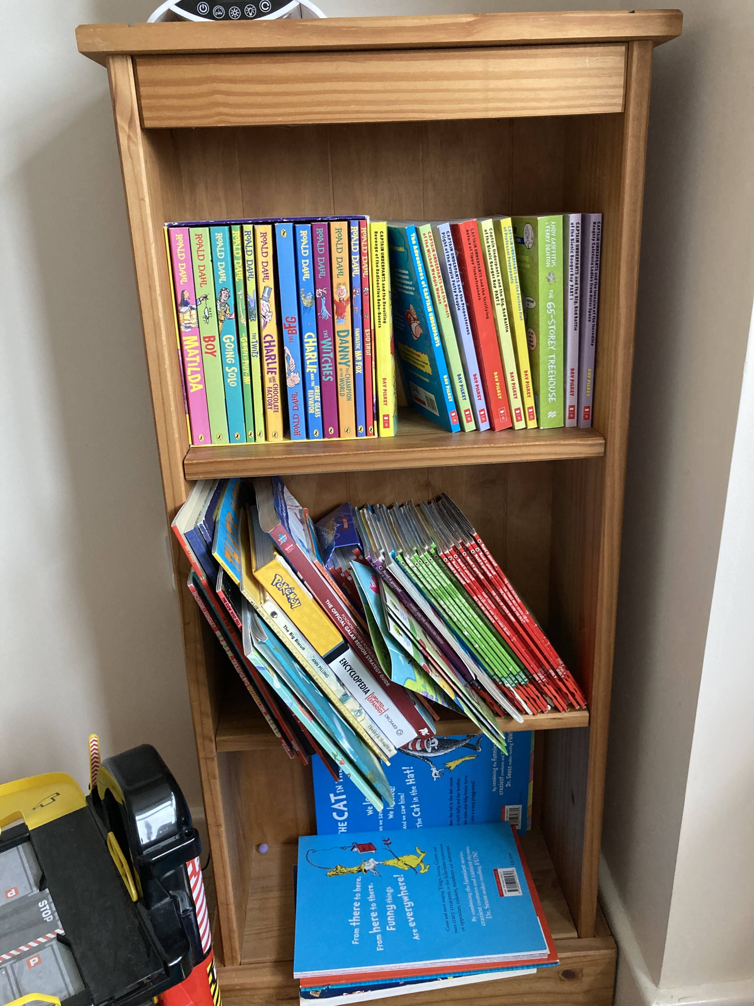 Boys' bookshelf Boys’ bookshelf
